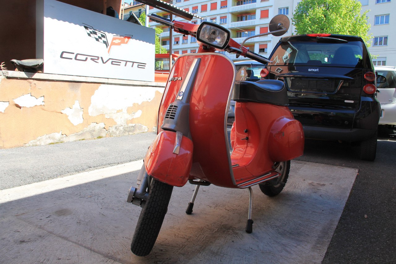 Vespa 50 Special 1979 rouge